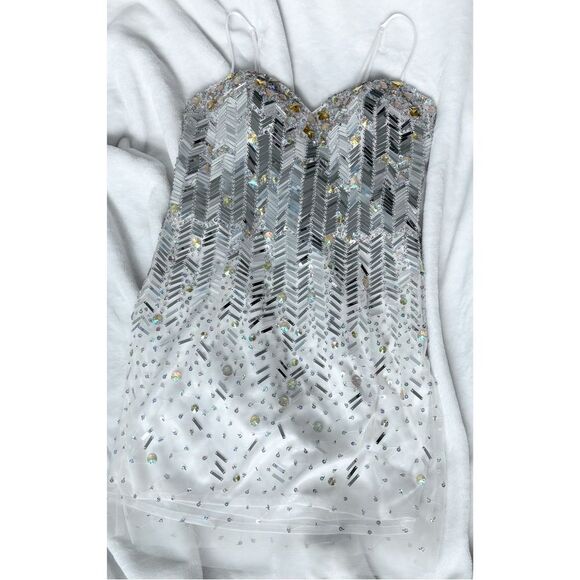 Dave & Johnny Sequin Lace-Up Backless Bodycon Dress | Size 7/8 - Picture 12 of 15